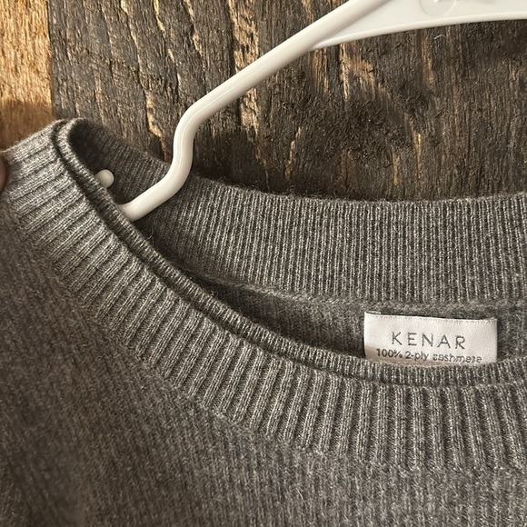 Cashmere sweater with unique double collar - Picture 9 of 11